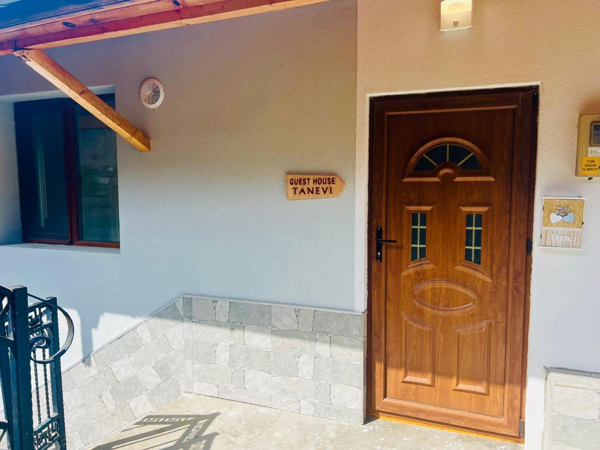 Guest House Tanevi Dövlen Dış mekan fotoğraf